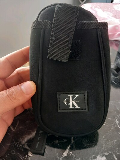 Calvin Klein Sıfır Temizlikte Telefon & Bel Çantası (Orijinal)
