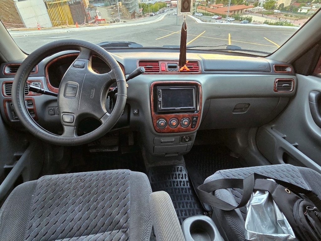 Honda CRV 2000 Model - 9