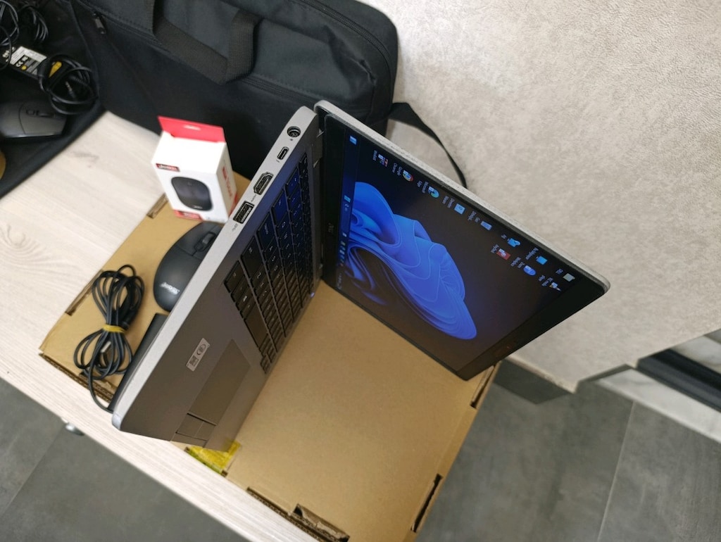 Dell Latitude 5310 – Intel Core i7 / 8 GB RAM / 256 GB NVMe SSD - 3
