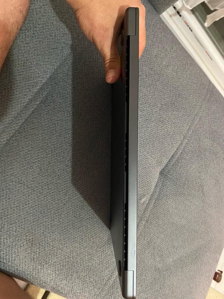 Macbook Pro 16 M4 Pro 24 gb ram 512 ssd - 4
