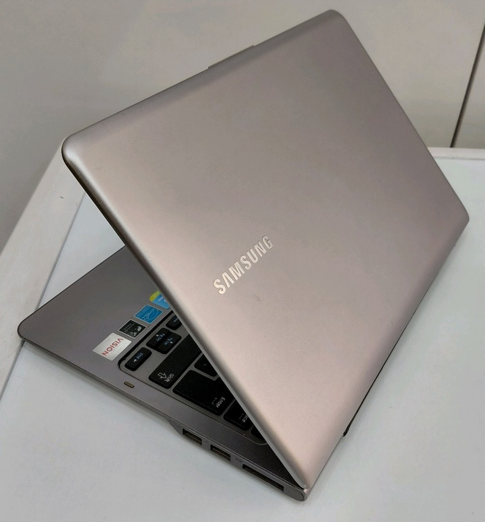 SAMSUNG 13.3 İNÇ AMD A4 İŞLEMCİLİ SSDLİ LAPTOP! - 4