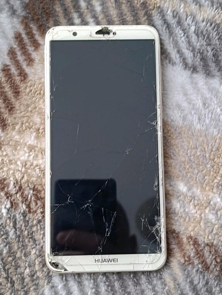 Huawei p smart 32 gb. 3 GB Ram - 5
