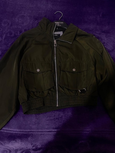 BERSHKA YESIL BOMBER CEKET
