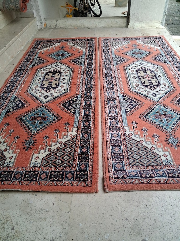 2 adet koyunlu halı 80 e 200 cm ebatlarda vintage iyi halılarından