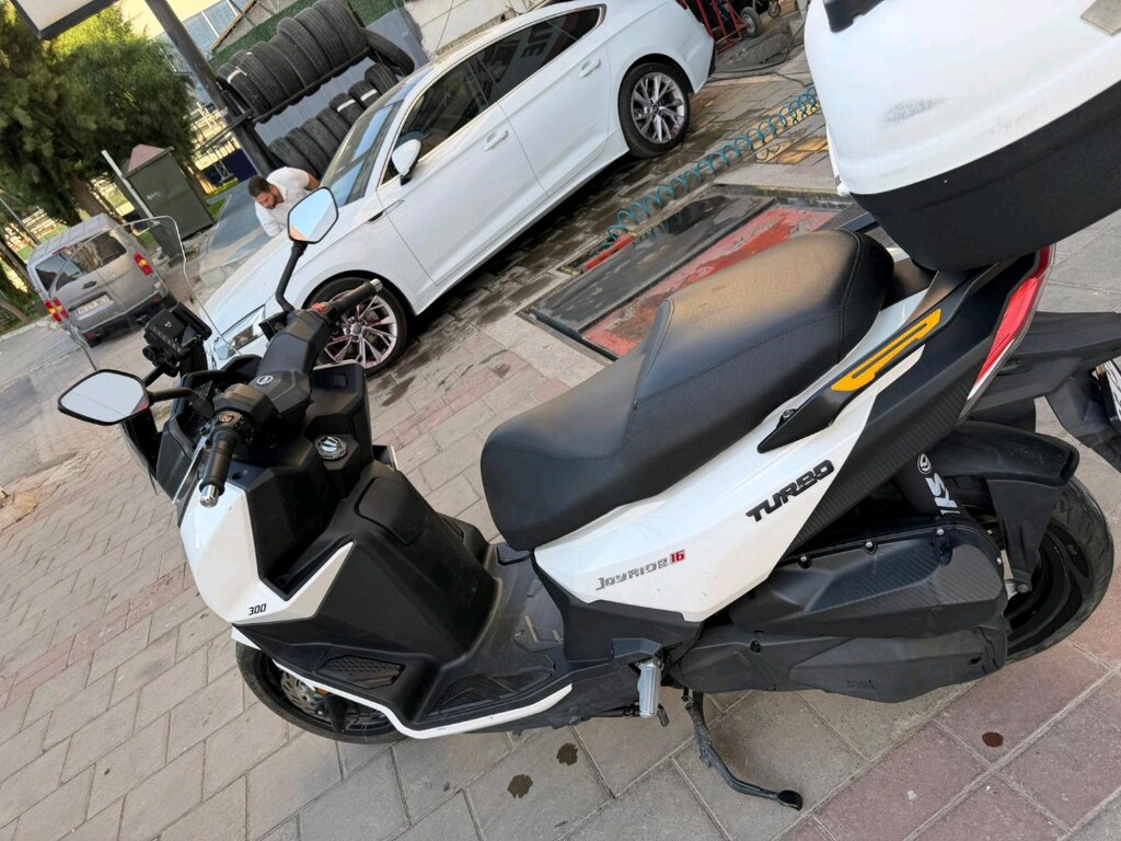 SYM 300 ÇOK TEMİZ BAKIMLI MANTIKLI TAKAS AÇIK - 9