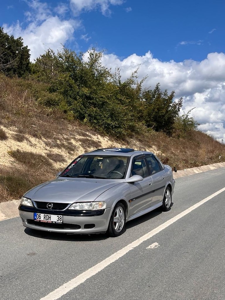 OPEL VECTRA B - 4