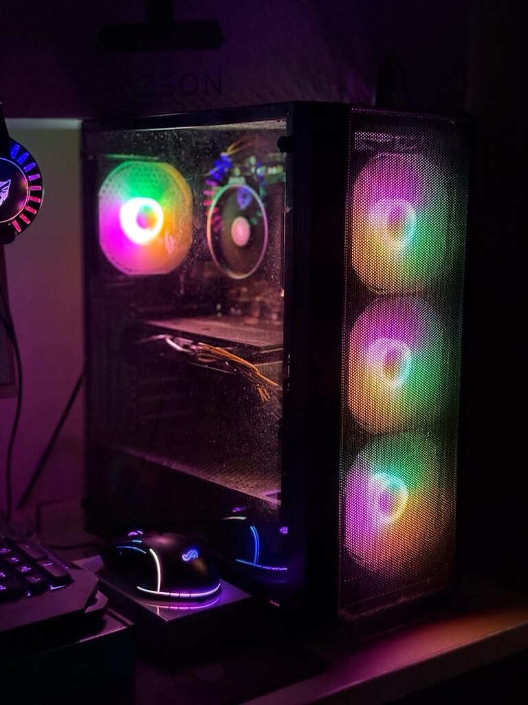 TERTEMİZ 165HZ MONİTÖRLÜ RX5600XT EKRAN KART,16GB RAM'Lİ RYZEN 5 - 11