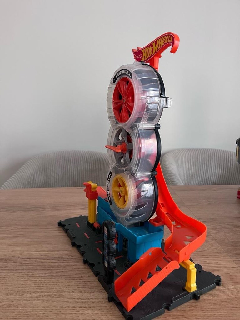 Hot Wheels Büyük 3 Katlı Tekerlekli Yarış Pisti / Oyun Seti - 3