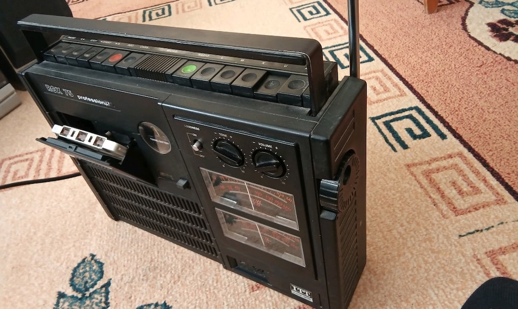 İTT marka radyolu kasetçalarlı vintage teyp - 3