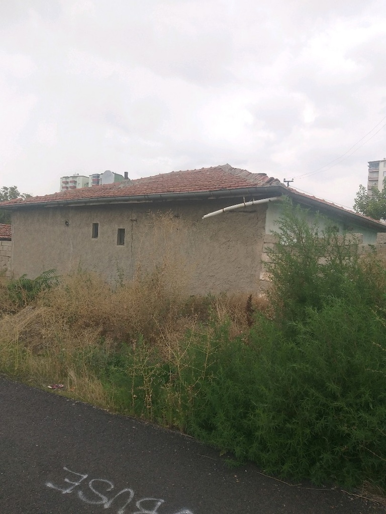 mutfak dolabı içinde satılık enkaz çatısı 5'e 10 gardolabı ve mutfak d - 10