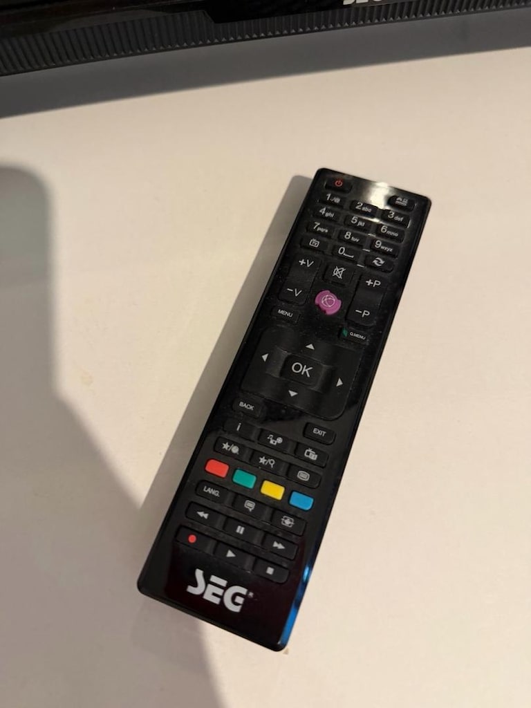 SEG 32” (81 Ekran) Dahili Uydu Alıcılı LED TV – Temiz Durumda - 2