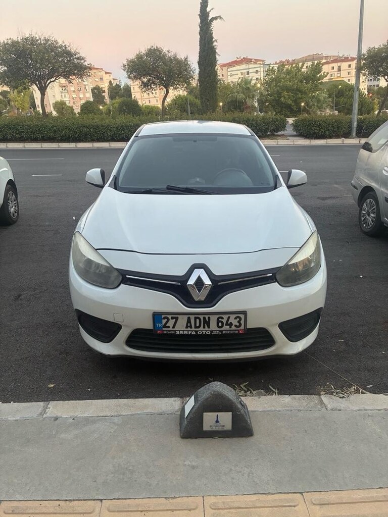 2013 205000 binde Renault fluence - 3