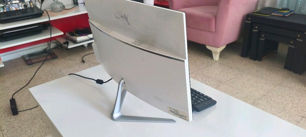ALL İN ONE..KASASİZ PC_ İ5 _8GB RAM_2GB EK_SSD_24 İNC FULL HD( TAKASLİ - 5