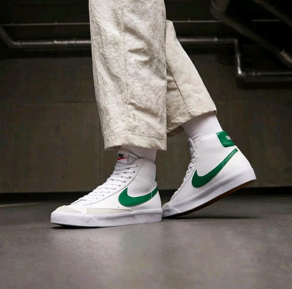 Sıfır orjinal Nike Blazer mid 77 modeli 40