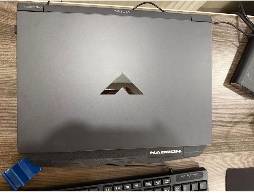 HP victus laptop - 7