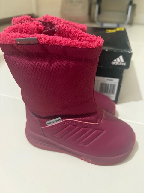 adidas kışlık bot 22 numara