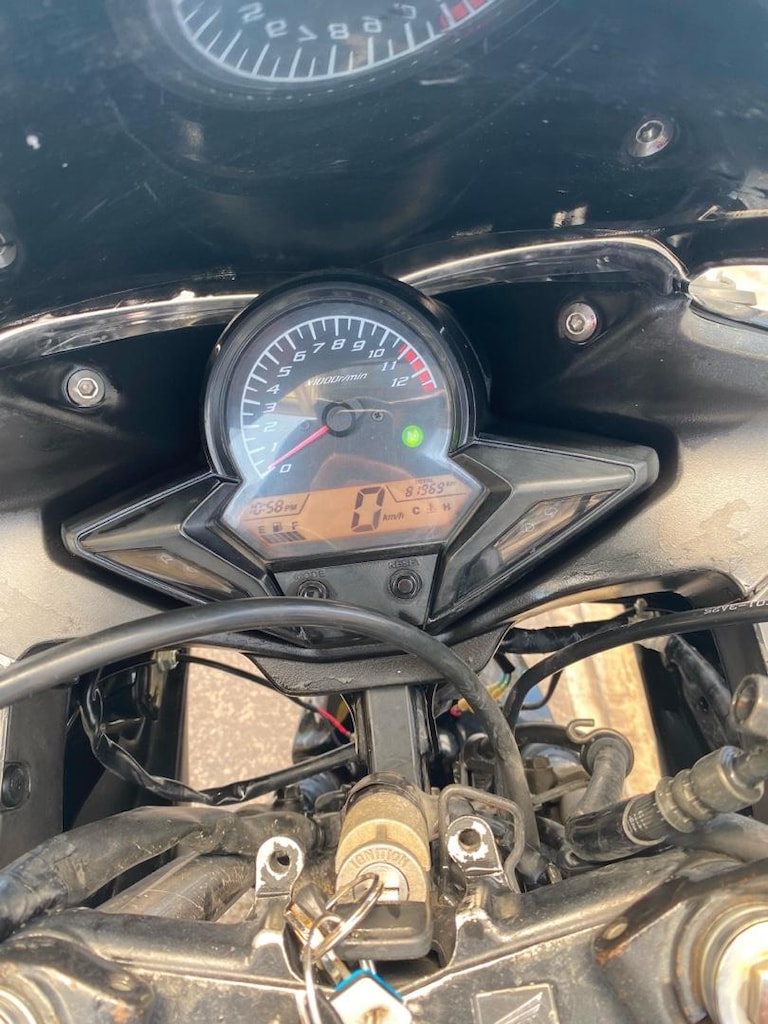 Honda cbr125r - 8