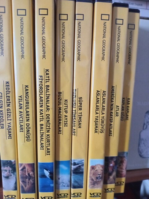 8 ADET NATİONAL GEOGRAPHİC DVD SETİ