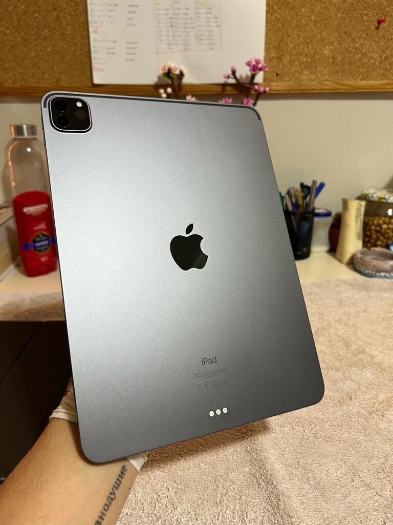 iPad Pro 3. Nesil 11” 256 GB - 5
