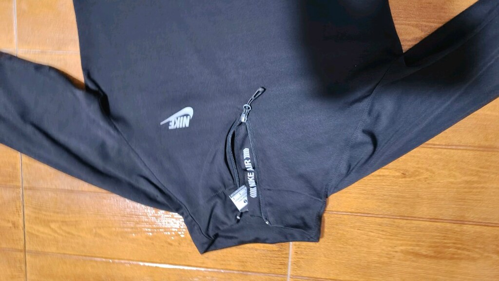 Nike likral likralı sweat .Bir koltuk altı uçtan diğer uca yanlamasına - 3