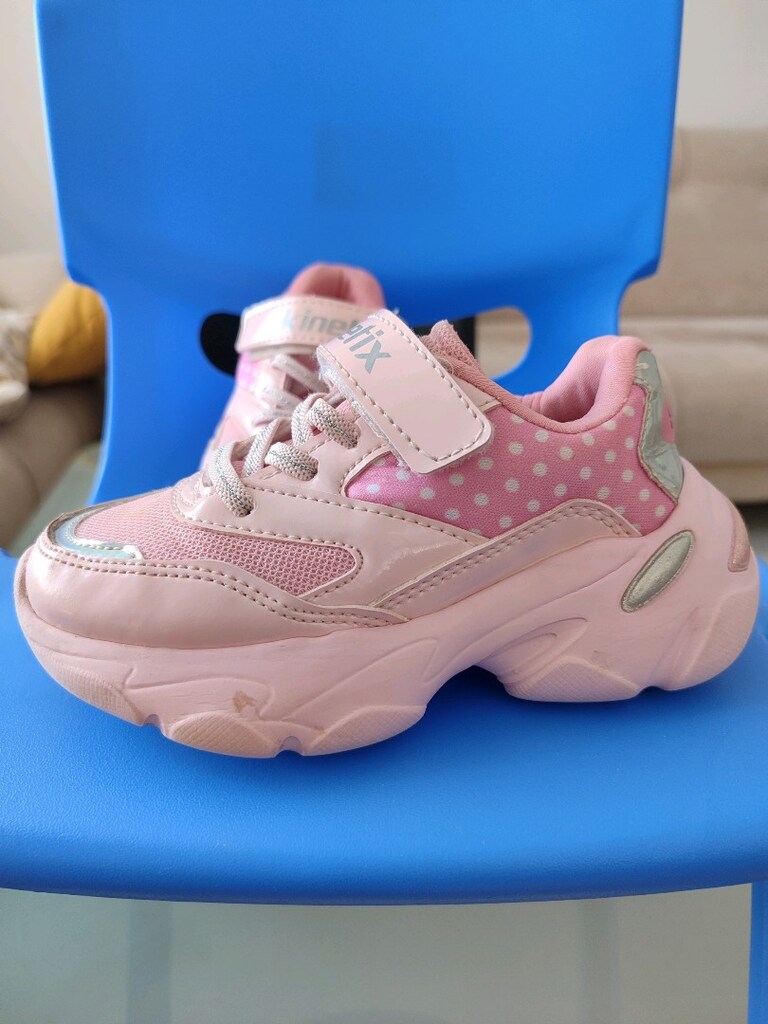 Kinetix marka pembe Sneaker, spor ayakkabı (26 numara)