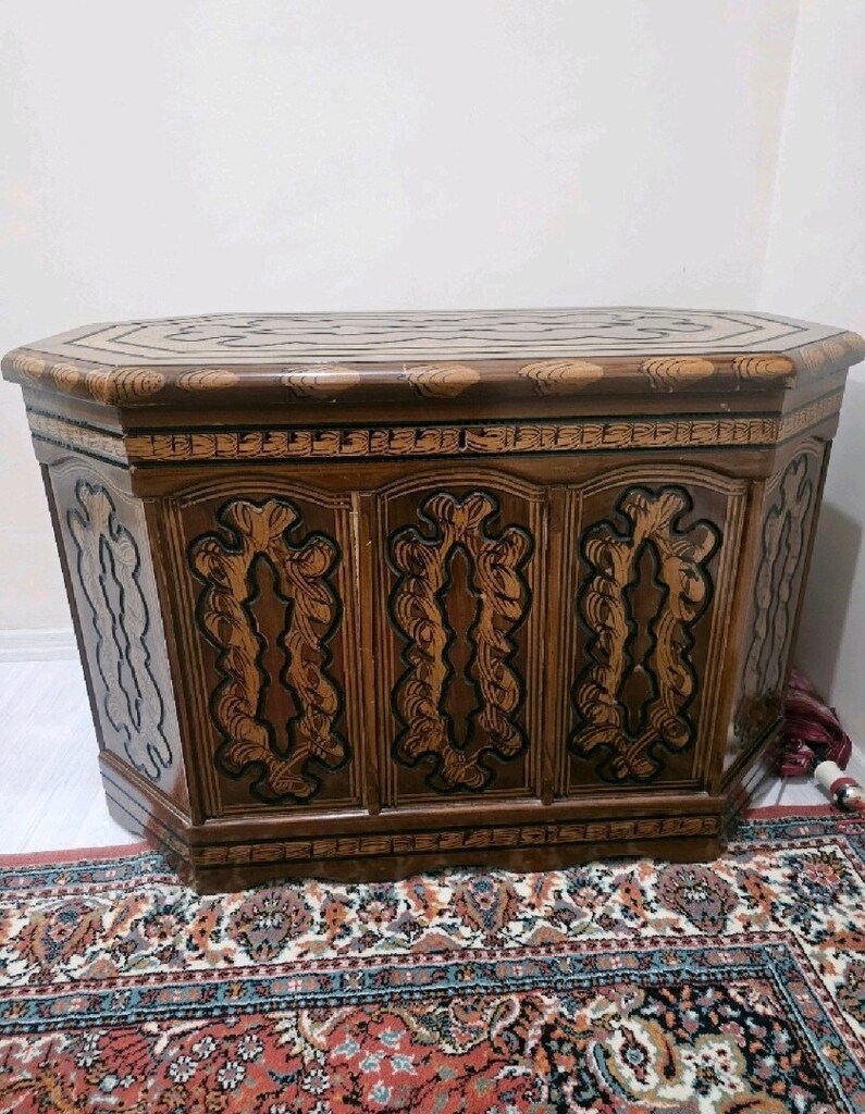 İşlemeli çeyiz sandığı - 2
