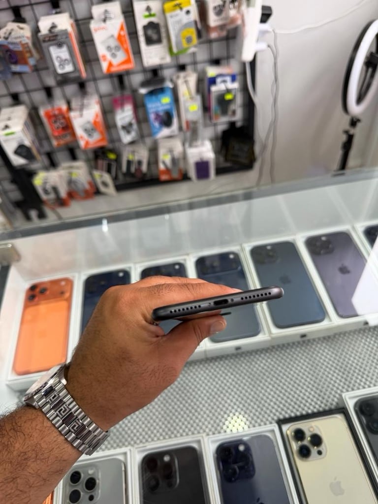 IPHONE 8PLUS 64GB - 7