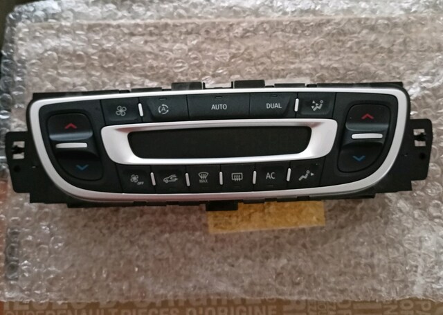 Renault Latitude Fluence Megane 3 Dijital Klima Paneli Sıfır Orjinal