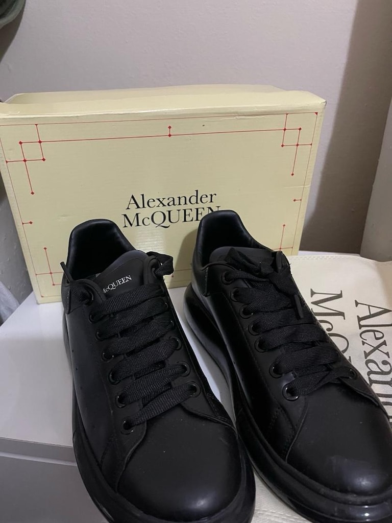 ALEXANDER MCQUEEN SNEAKER