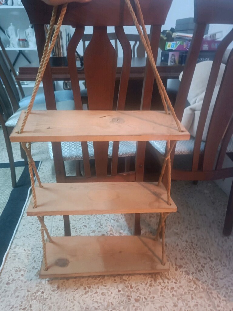 Ahşap basamaklı raf temiz sağlam - 8