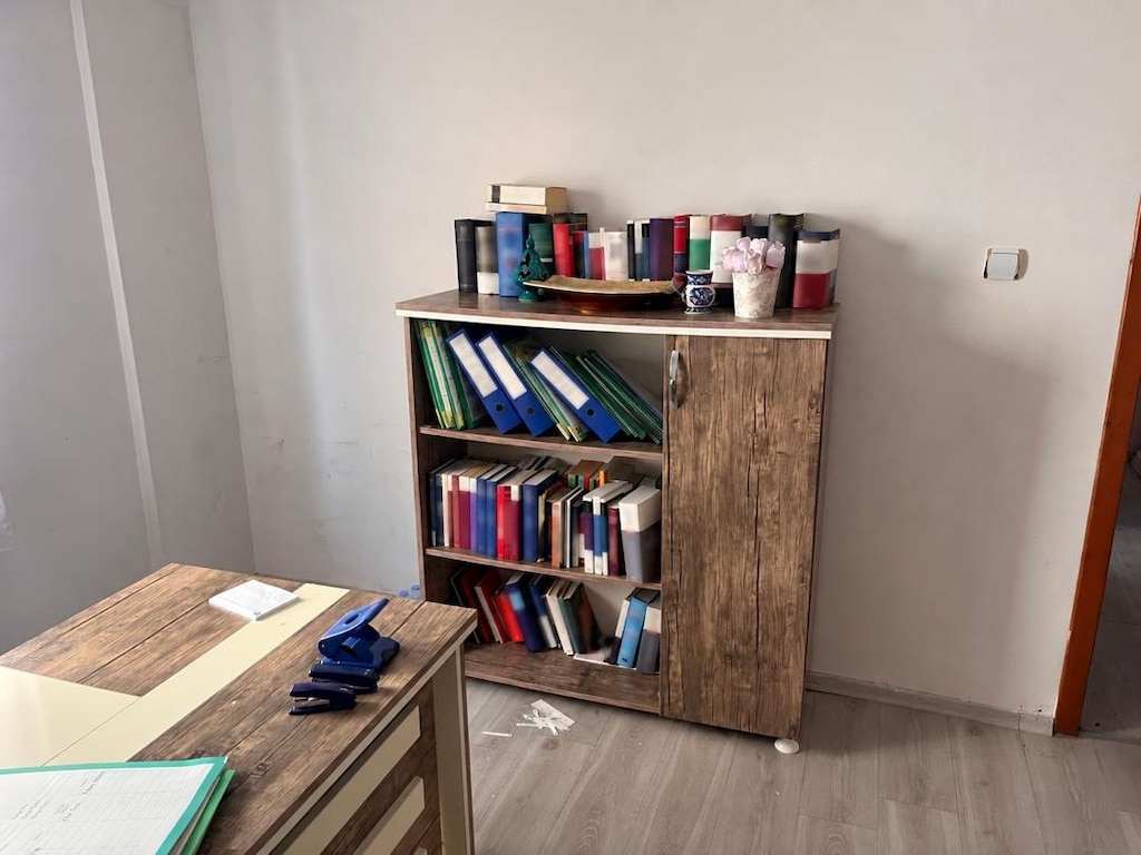 KOMPLE BÜRO MOBİLYASI VE EŞYALARI SATILIK - 19