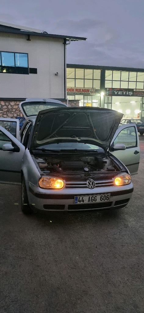 2003 model golf - 13