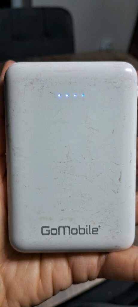 GoMobile beyaz taşınabilir şarj cihazı - 3