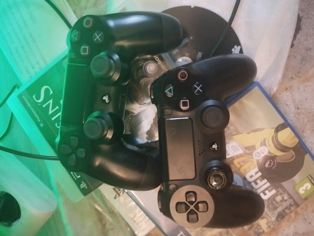 PlayStation 4 Oyun Konsolu Kutusu - 2