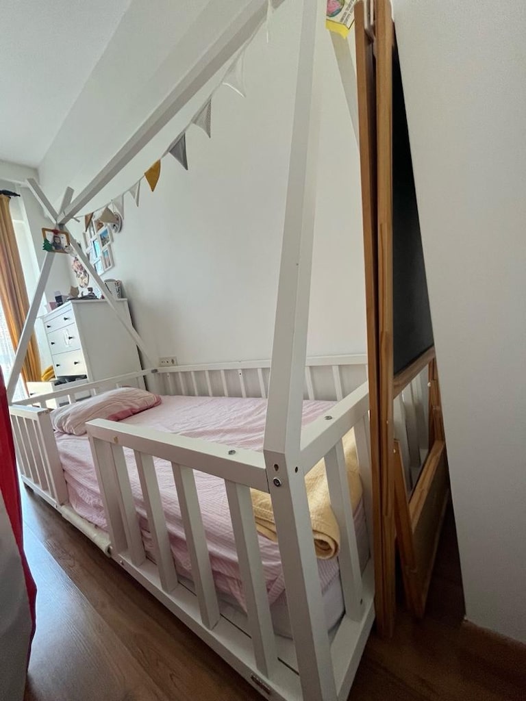 Çocuk odası karyolası ve dolabı satılıktır - 4