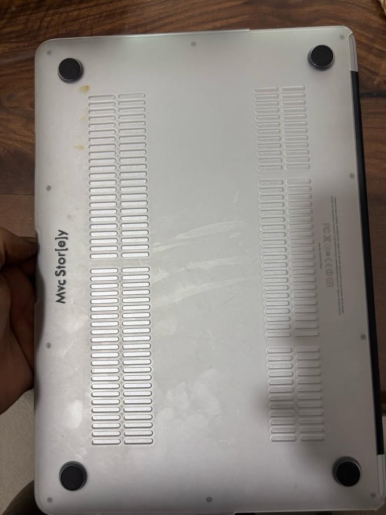 Takaslı MacBook Air - 6