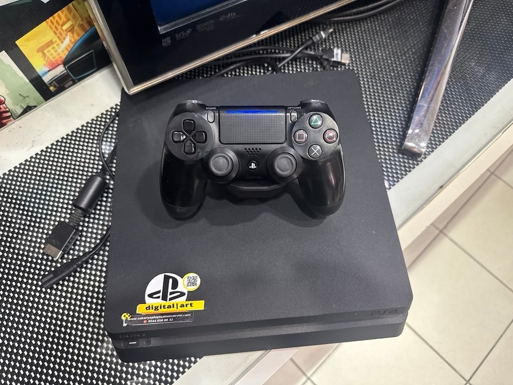 PS4 + PES 21 GÜNCEL + FC26 + GTAV + 5 OYUN · DIGITAL ART SAKARYA - 2