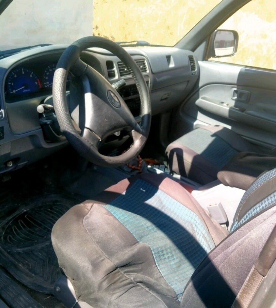 2005 model Hilux kamyonet - 11
