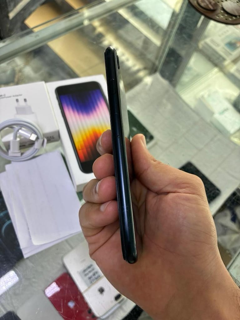 MÜHENDİSCELLDEN İPHONE SE 3.NESİL İOS 18 PİL %88 KUTU FATURALI - 4