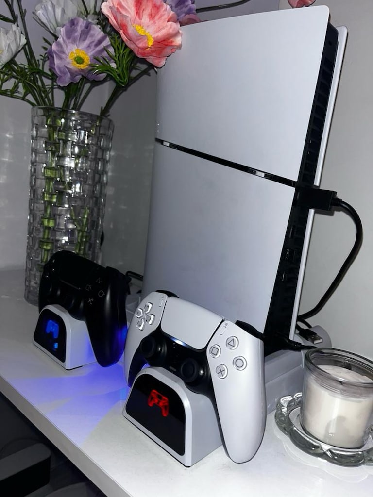 ACİL SATILIK PlayStation 5 848GB şarj soğutma standı ile verilecektir - 2