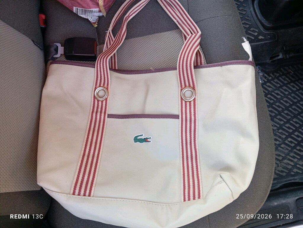 LACOSTE OMUZ ÇANTASI BAYAN