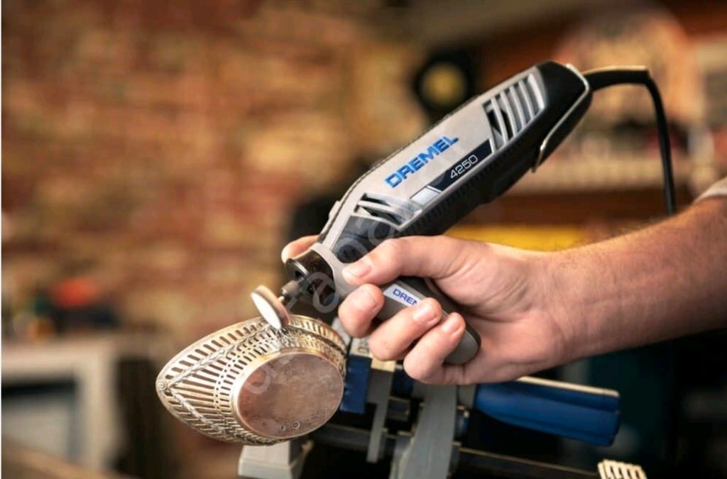 Dremel 4250-6 128 Aksesuarlı 175 W Gravür Taşlama El Motoru - 2