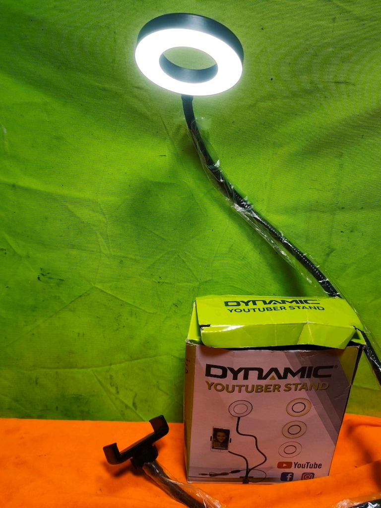 youtuber standı led ışıklı - 6