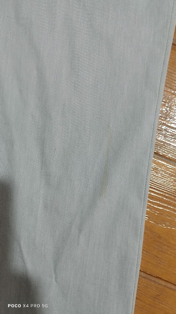 #Mevsimlik pantolon..Bacakta beklemekten az leke oluşmuş.. - 2
