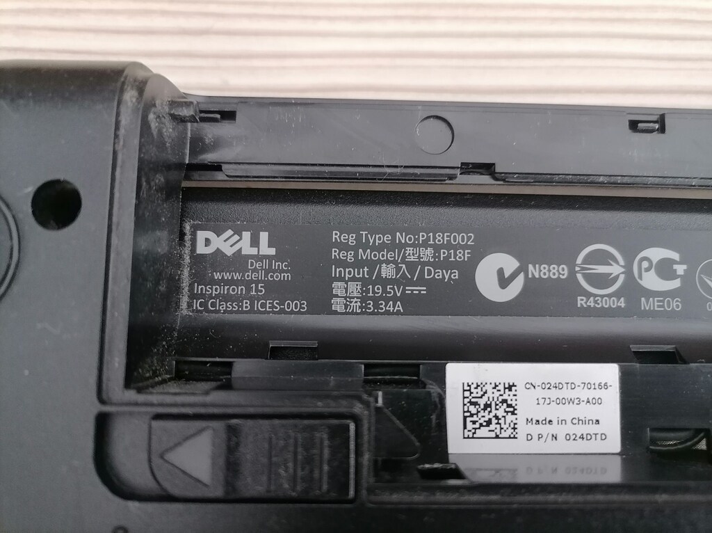 Dell Inspiron N5040 - 4