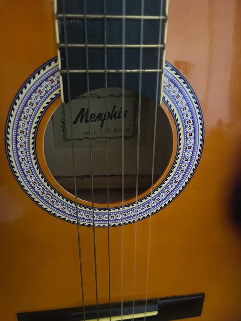 hiç kullanılmamış gitar - 3