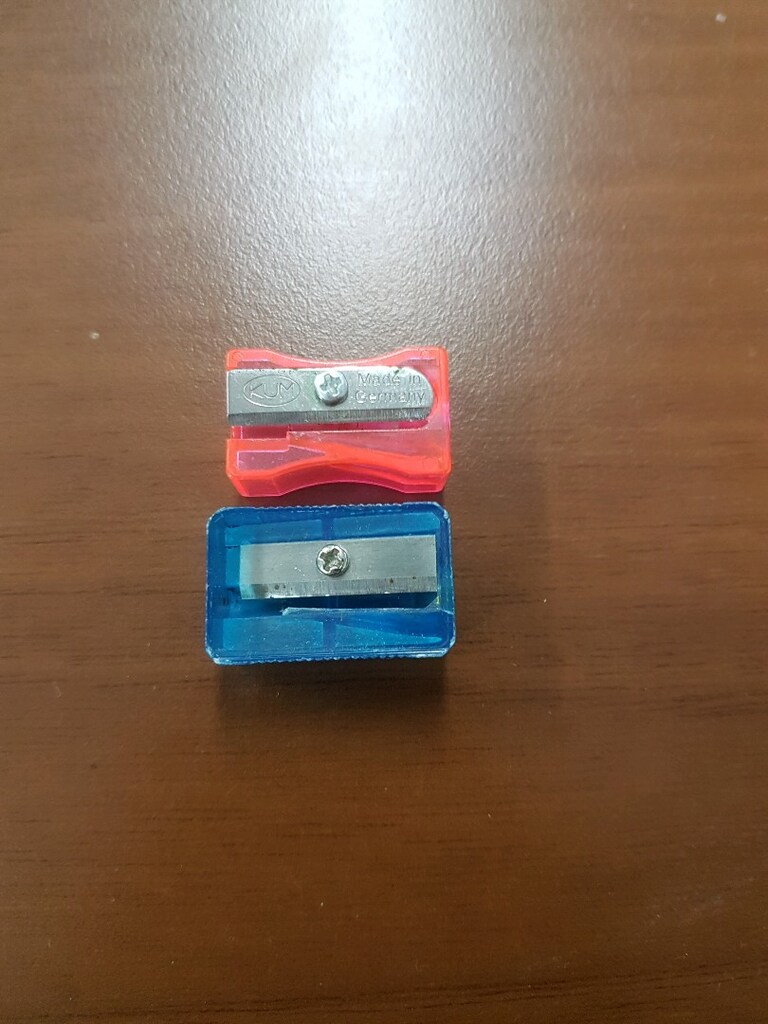 2 adet Kum Kalemtıraş, Alman malı ve diğeri - 7