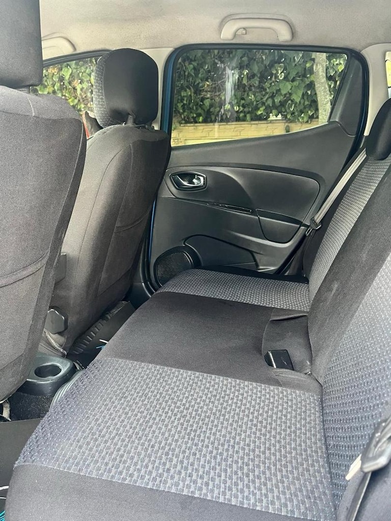 2013 model 0.9 TCe ICON Clio 4 - 13