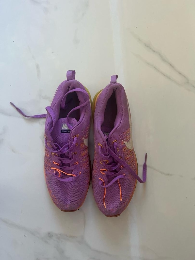 Nike WMNS Flyknit Max