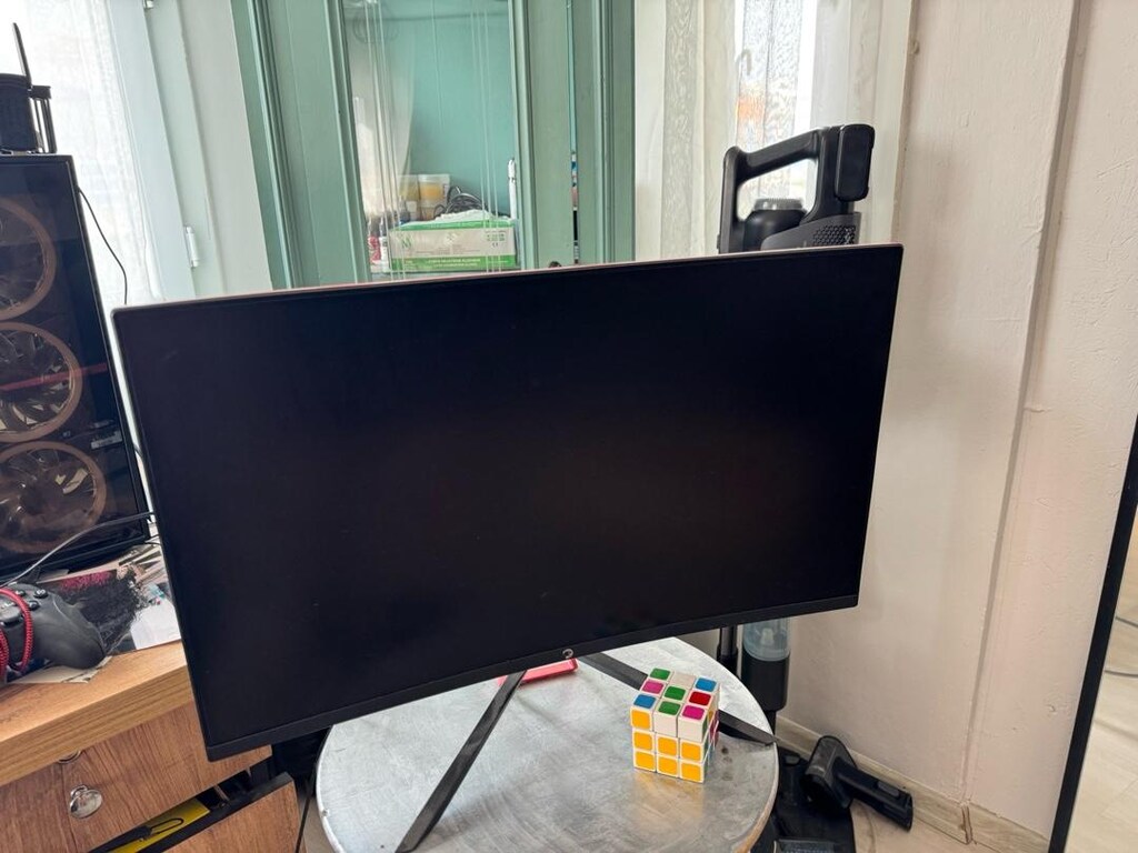 GamePower Curved 27” 144hz gaming monitör - 2